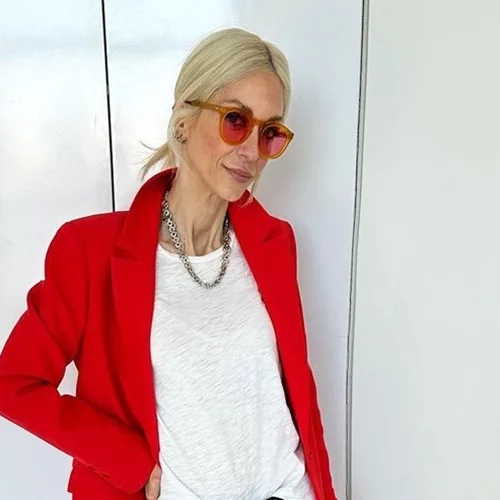 Σοφία Καρβέλα | Ποζάρει με ολόλευκα εσώρουχα και αποδεικνύει πως έχει το πιο γραμμωμένο σώμα