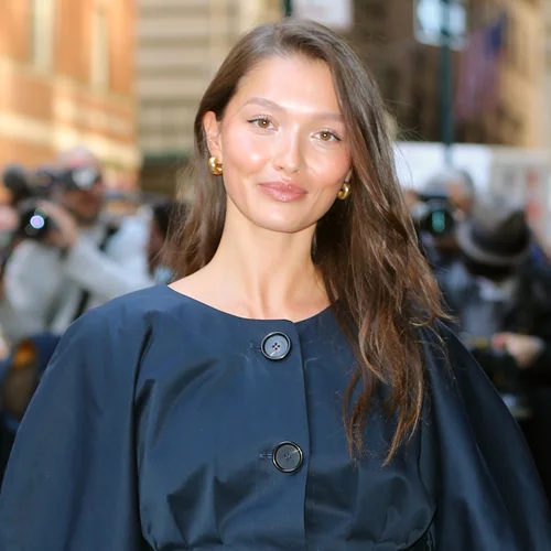 Red wine nails | 5 ιδέες μανικιούρ σε μπορντό χρώμα, ό,τι πιο αριστοκρατικό για αυτήν τη σεζόν