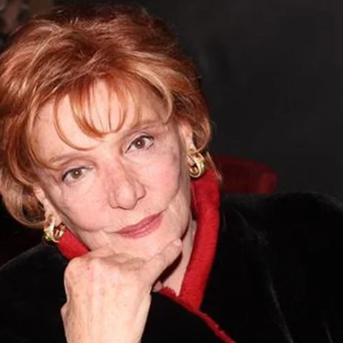 Η Μάρω Κοντού στα 89 παραμένει μια από τις πιο κομψές Ελληνίδες