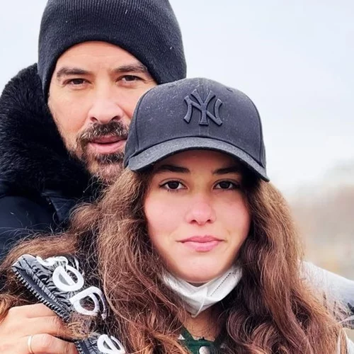 Η Ισμήνη Αϊβάζη μόλις έγινε 14 ετών και είναι πιο όμορφη από ποτέ | Οι ευχές του πατέρα της, Γιάννη