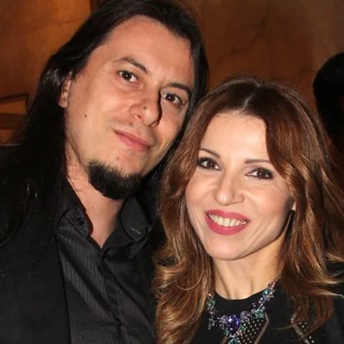 Ευριδίκη - Μπομπ Κατσιώνης | Στιγμιότυπα από το cozy και φιλόξενο σπίτι του ζευγαριού