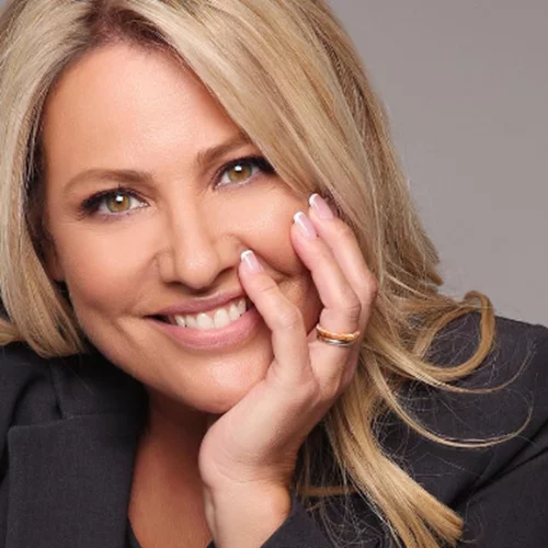 Μαριάννα Τουμασάτου | Oι, πραγματικά, μεγάλες αλλαγές στην εμφάνισή της τα τελευταία 15 χρόνια