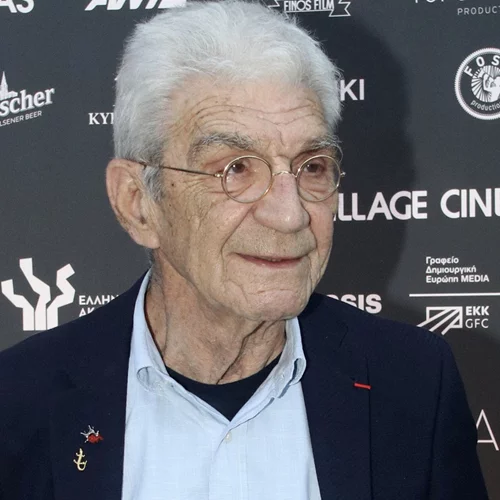 Αθηνά Μπουτάρη Λαλαούνη | Αυτή είναι η πανέμορφη εγγονή του Γιάννη Μπουτάρη - Η σπάνια δημόσια εμφάνιση παππού και εγγονής