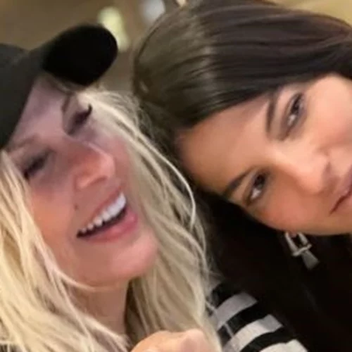 Άννα Βίσση & Δήμητρα Κούστα στη Νέα Υόρκη | Βραδινή έξοδος σε γνωστό γαλλικό εστιατόριο