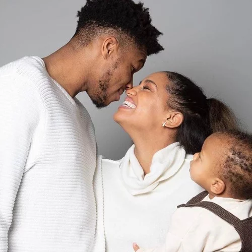 Rise | Η πρεμιέρα της ταινίας για τη ζωή του Γιάννη Αντετοκούνμπο - Η κομψή εμφάνιση της συζύγου του Μαράια