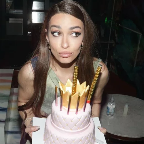 Ελένη Φουρέιρα | Mέχρι και η Carrie Bradshaw θα ζήλευε την τεράστια ντουλάπα της