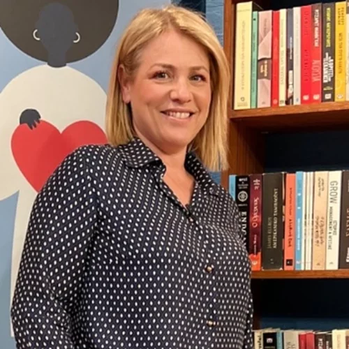 Μαριάννα Τουμασάτου | Η σπάνια φωτογραφία απ' όταν ήταν 22 χρονών και η εντυπωσιακή αλλαγή στην εμφάνισή της