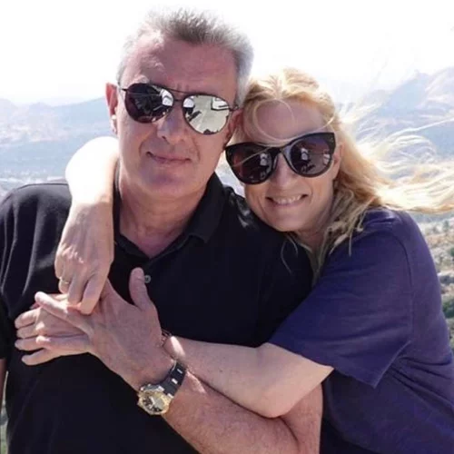 Νίκος Χαντζηνικολάου | Η σπάνια δημόσια εμφάνιση με την σύζυγό του στο Ηρώδειο