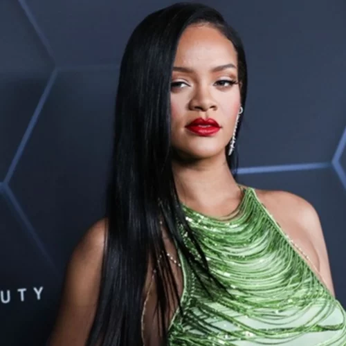 Η Rihanna αποκάλυψε ποια είναι η αγαπημένη της στιγμή της ημέρας με το γιο της