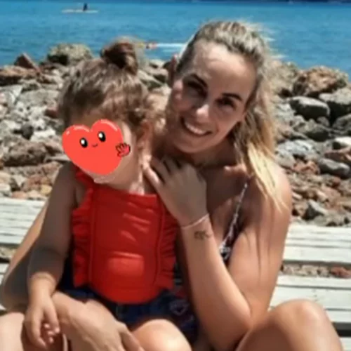 Η Ελεονώρα Μελέτη γύρισε το τρέιλερ της εκπομπής της στο πατρικό της μαζί με όλη την οικογένειά της