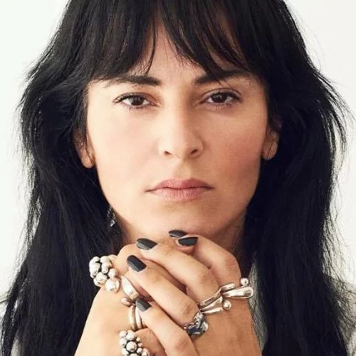 Ζενεβιέβ Μαζαρί | "Είχα διάφορα κόμπλεξ δικά μου. Έλεγαν στη μαμά μου ότι έχω καθυστέρηση"