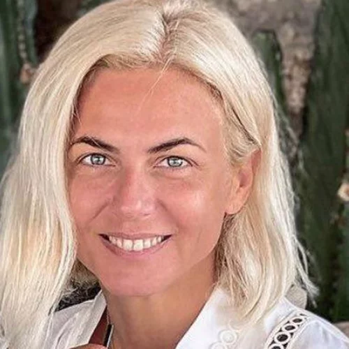 Χριστίνα Κοντοβά | Τη συγκλονιστική θέα του σπιτιού της την έχει μόνο το Μουσείο της Ακρόπολης