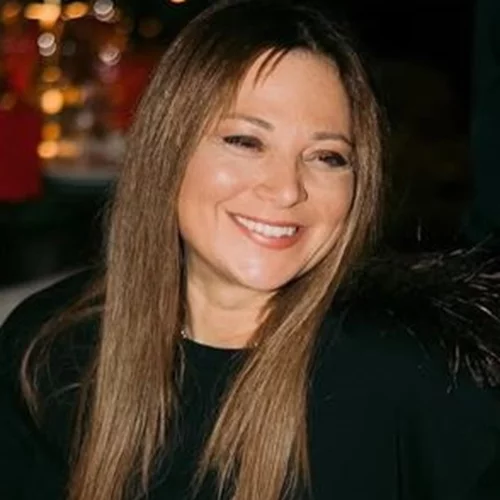 Η Νάνσυ Ζαμπέτογλου με νέο hair look | Η γαλλική αλλαγή στην εμφάνισή της