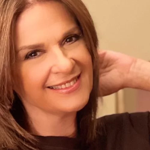 Πέγκυ Σταθακοπούλου | Αυτή είναι η κούκλα, 18χρονη κόρη της ηθοποιού που σπουδάζει στην Κτηνιατρική Σχολή