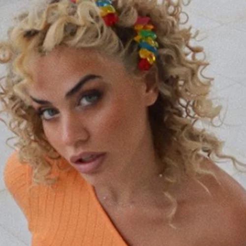 Κόνι Μεταξά | "Χαροπαλεύω για τη σωματική μου υγεία"