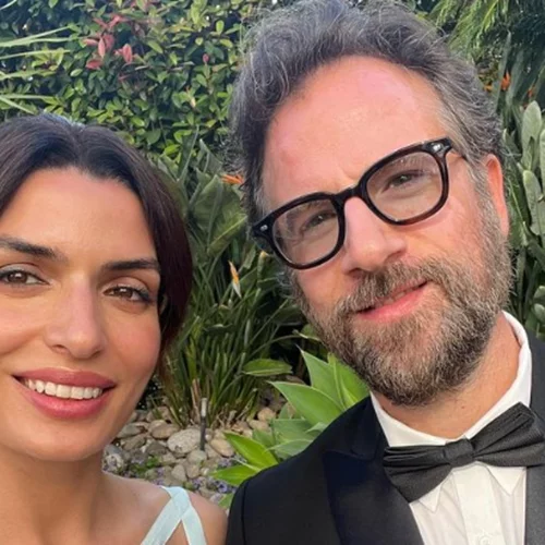 Τόνια Σωτηροπούλου - Κωστής Μαραβέγιας | Η ρομαντική βόλτα στις Κάννες κάτω από τη βροχή