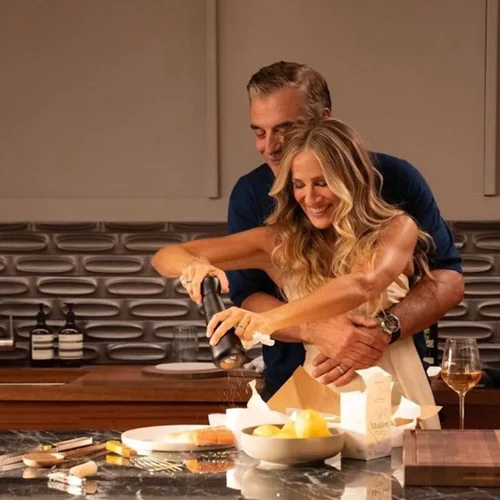 Chris Noth | Η backstage φωτογραφία που δείχνει τη χημεία που έχει με την Sarah Jessica Parker