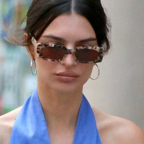 Η τσάντα που κρατάνε τώρα οι σταρ κοστίζει λιγότερο από 100 ευρώ