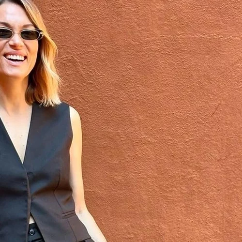 Βίκυ Καγιά | Η ξέφρενη νυχτερινή ζωή στο Παρίσι και η λαμπερή εμφάνισή της στο Roland Garros