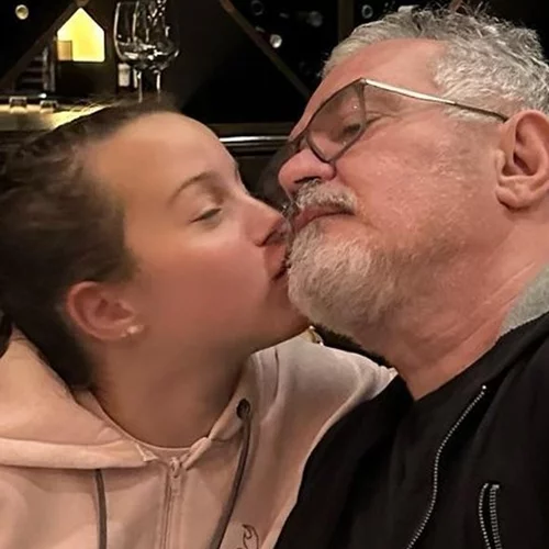 Η Ηλέκτρα Λύρα μόλις τελείωσε το Δημοτικό | Η γλυκιά και άκρως συγκινητική ανάρτηση του Γιώργου Λύρα