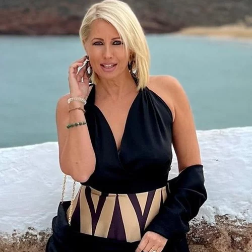 H Κατερίνα Παπακωστοπούλου είναι μία περήφανη μαμά | Η σπάνια φωτογραφία με την πανέμορφη κόρη της με αφορμή την επιτυχία της στις Πανελλήνιες εξετάσεις