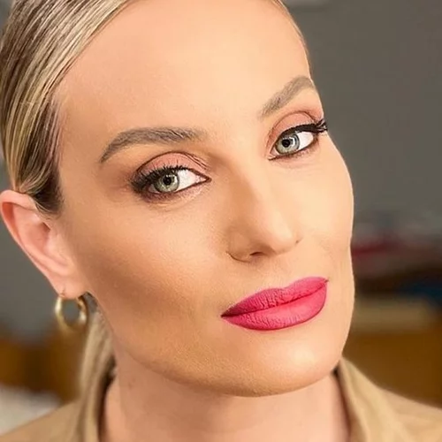 Ελεονώρα Μελέτη | "Όταν νοσηλευόμουν στο Iατρικό Kέντρο Αθηνών για εβδομάδες ισχυρίζονταν ότι νοσηλεύομαι σε ψυχιατρική κλινική..."