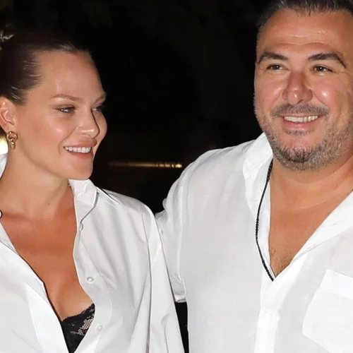 Υβόννη Μπόσνιακ και Αντώνης Ρέμος | Η σπάνια δημόσια εμφάνιση με τη στιλάτη κόρη τους, Ελένη