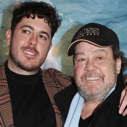 Μιχαήλ Βαρθακούρης | Ο γιος του Γιάννη Πάριου είναι ερωτευμένος με κόρη γνωστού ηθοποιού