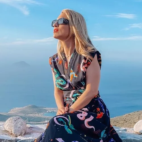 "Το ζήσαμε και αυτό..." | Η Μαρία Ηλιάκη αποκάλυψε την περιπέτεια υγείας που αντιμετώπισε η κόρη της, Κατερίνα, στις καλοκαιρινές διακοπές