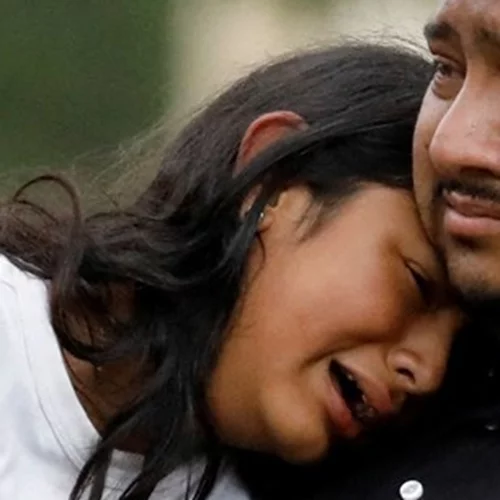 Τέξας | 19 παιδιά πήγαν σχολείο και δεν γύρισαν ποτέ - "Πότε, για τ’ όνομα του Θεού, θα ορθώσουμε το ανάστημά μας μπροστά στο λόμπι των όπλων;"