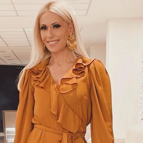 12 χρόνια πριν | Η Μαρία Μπακοδήμου σε μία σπάνια δημόσια εμφάνιση με τους πανέμορφους γιους της, Νικήτα και Άρη Αργυρόπουλο