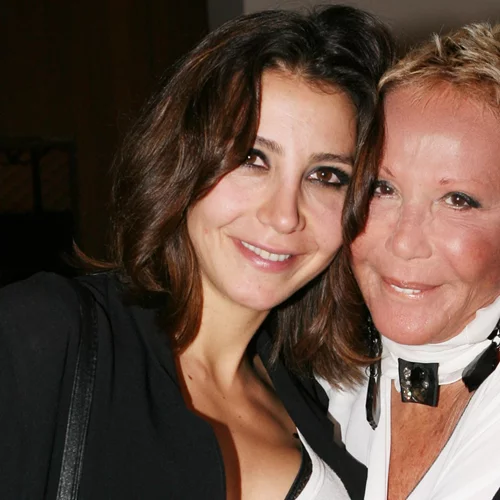 Μαρία Ελένη Λυκουρέζου | "Τα ναρκωτικά τα είχα ξεκινήσει από τα 15, κάποια στιγμή έπιασα πάτο. Όταν το είπα στη μάνα μου, ήταν δίπλα μου."