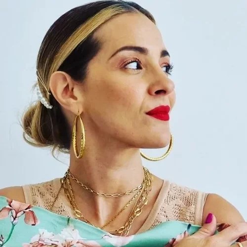 Νατάσσα Μποφίλιου | "Έχουμε μάθει μέσα στην πατριαρχία ότι η γυναίκα πρέπει να είναι ήσυχη, χαμογελαστή, μας ξενίζει μία γυναίκα αγωνίστρια"