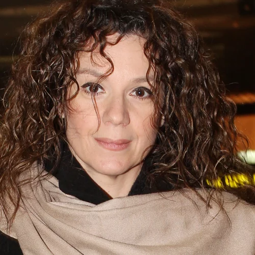 H Πέγκυ Τρικαλιώτη σε ένα σπάνιο φωτογραφικό στιγμιότυπο από τα παιδικά της χρόνια