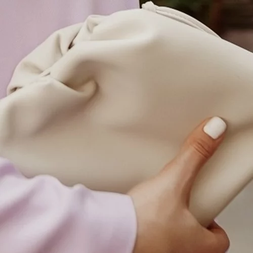 Μπήκε ο Απρίλιος | 10 ανοιξιάτικα μανικιούρ για να διαλέξεις τι θα κάνεις αυτόν το μήνα στα νύχια σου