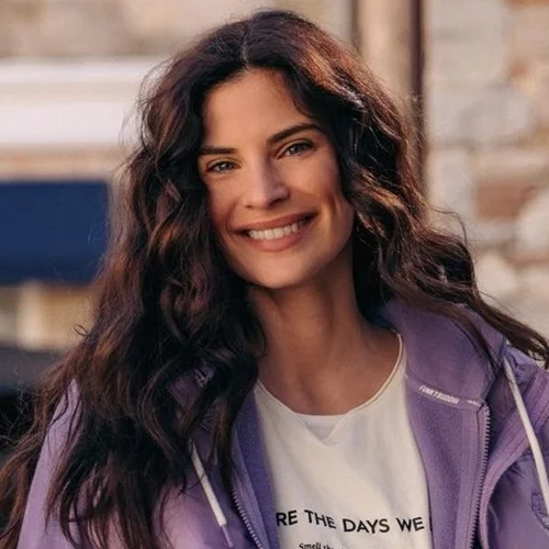 Η Αριάνα και η Φιλίππα Τανιμανίδη εκφράζουν την αγάπη τους με τον πιο χαριτωμένο τρόπο | Το γλυκό φιλί τους και η αντίδραση της Χριστίνας Μπόμπα