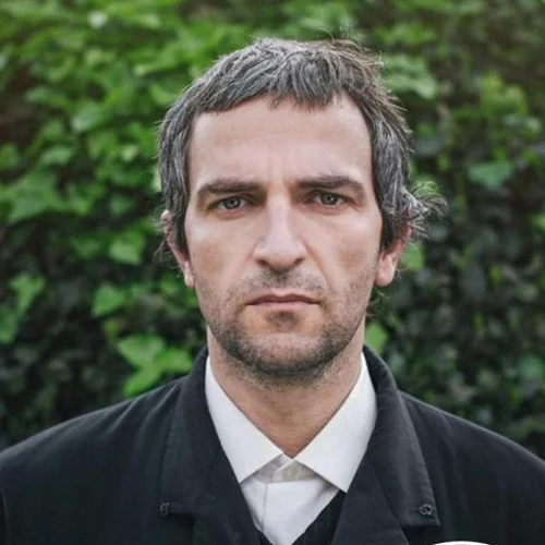 Άρης Σερβετάλης | "Αν και στις μέρες μας υπάρχει ο προσωπικός ψυχολόγος, εμένα ψυχαναλυτής μου είναι ο πνευματικός μου..."