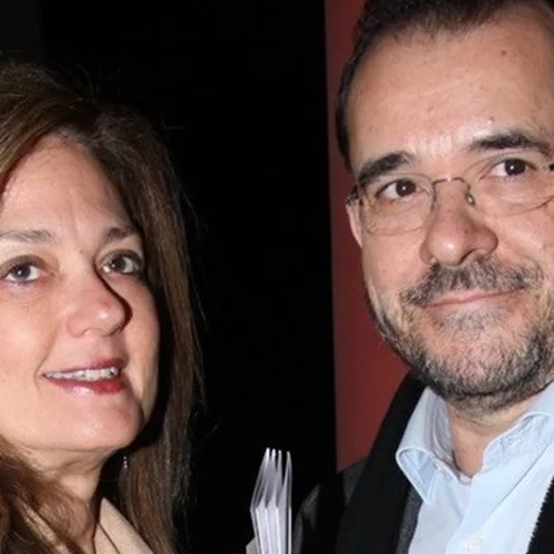 Ο Παύλος Τσίμας σε σπάνια στιγμιότυπα μαζί με τη σύζυγό του