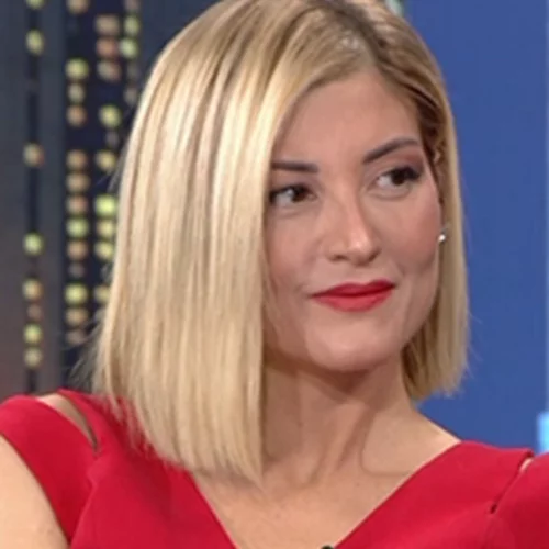 Ράνια Τζίμα | "Δεν έχω Twitter γιατί από τη μια σε αποθεώνουν και από την άλλη νιώθεις ότι θες να πας να πεθάνεις κάπου ήσυχα"