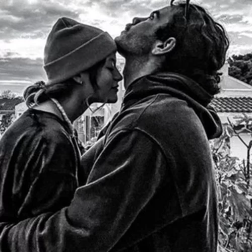 Γαία Μερκούρη | Η αγουροξυπνημένη φωτογραφία της στο κρεβάτι του Άγγελου Λάτσιου