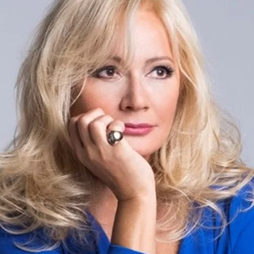 Αγγελική Νικολούλη | Γιόρτασε τα γενέθλιά της έχοντας στο πλευρό της τον γιο της, Κωνσταντίνο Μουσούλη