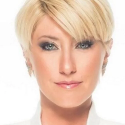 Η Σία Κοσιώνη για την τραγωδία στα Τέμπη | "Σκεφτείτε δε, τι ειρωνεία, ότι πάντα ανυπομονούσαμε να φτάσουμε στα Τέμπη για να χαζέψουμε το πιο όμορφο κομμάτι της διαδρομής"