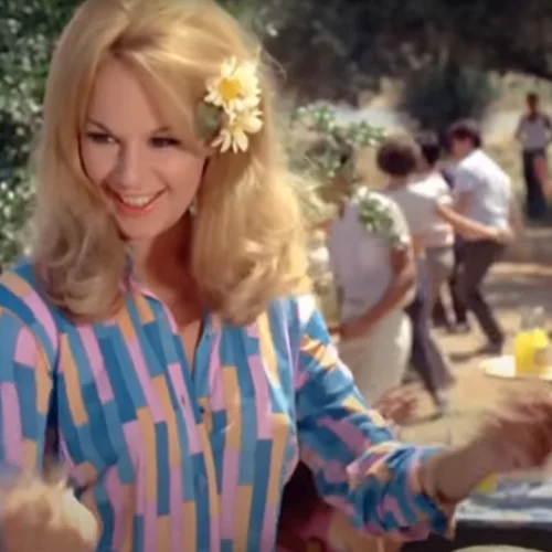 Η Αλίκη Βιουγιουκλάκη με κοντά μαλλιά - Το σπάνιο κλικ με τον Τρύφωνα Σαμαρά 30 χρόνια πριν