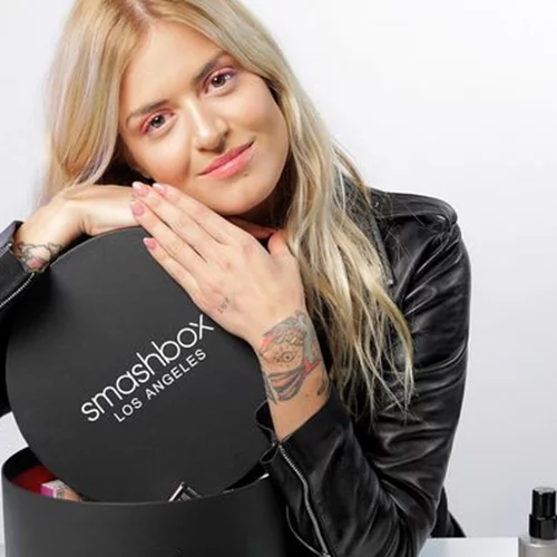 Τα πολλά πρόσωπα της Παυλίνας Μπεχράκη