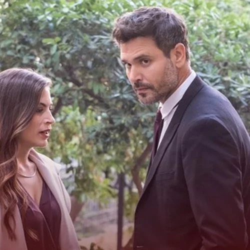 Celebrity News | Ο άσος στο μανίκι της Φαίης, η επιστροφή της Βανδή & οι αδικημένοι "Παγιδευμένοι"