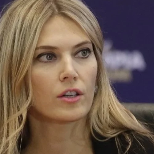 Όταν η Εύα Καϊλή πόζαρε πριν από 17 ολόκληρα χρόνια με τον Σάκη Ρουβά και τον Ηλία Ψινάκη