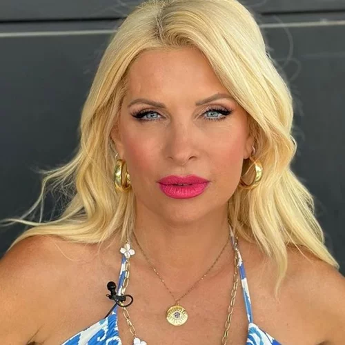 26 χρόνια πριν | Η Ελένη Μενεγάκη σε μία σπάνια φωτογραφία με τη Ρένα Βλαχοπούλου