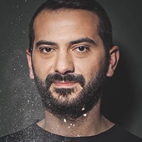 Λεωνίδας Κουτσόπουλος | Δεν θα πιστεύετε τι δώρα έκανε η γιαγιά στον νεογέννητο γιο του