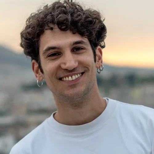 Ορέστης Χαλκιάς | "Έχω ερωτευθεί τρεις φορές στη ζωή μου. Ήμουν σαν άρρωστος..."