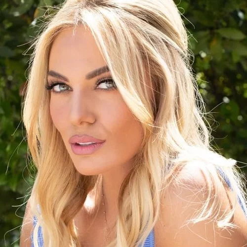 Η Ιωάννα Μαλέσκου πάει παντού μαζί με την κόρη της | Το υπέροχο φωτογραφικό άλμπουμ από τις πρώτες οικογενειακές διακοπές